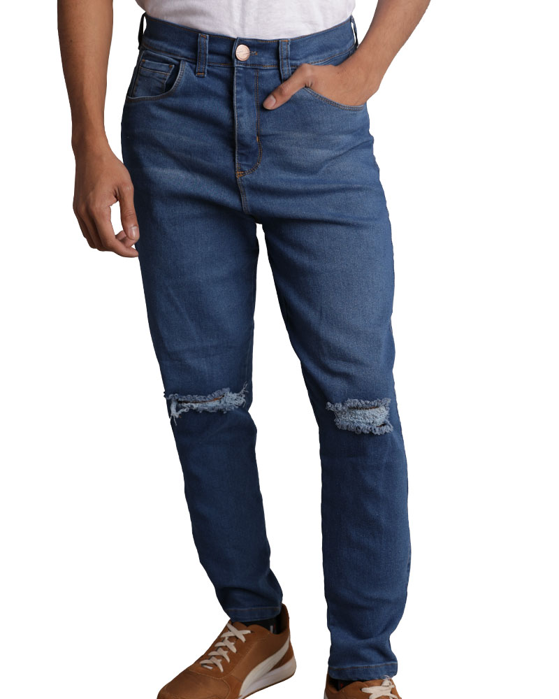 Jeans Slim con rotura B36