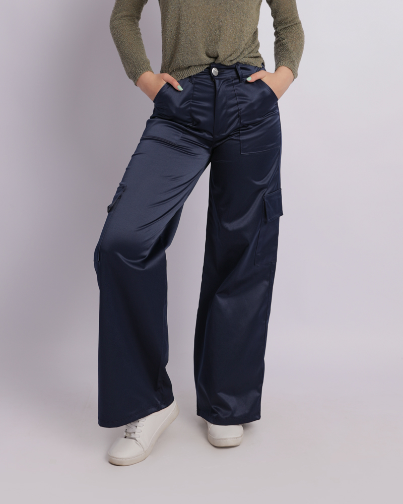 Pantalón cargo satinado TRD06